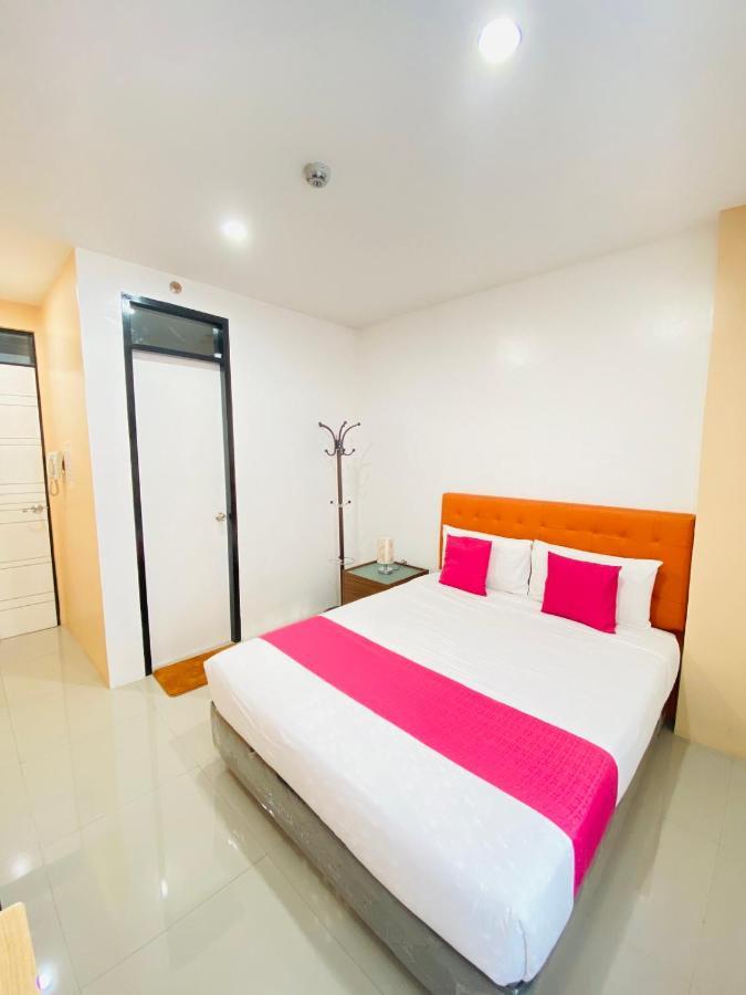 Happy Homes Manila Esterno foto