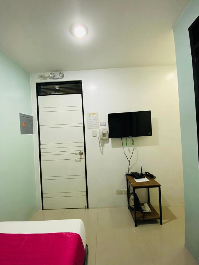Happy Homes Manila Esterno foto